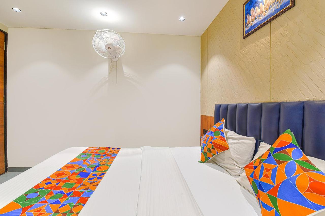 Fabhotel Udhna Inn, Near Udhna Junction スーラト エクステリア 写真