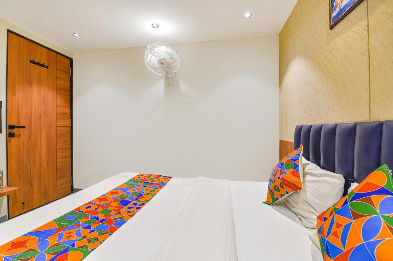 Fabhotel Udhna Inn, Near Udhna Junction スーラト エクステリア 写真